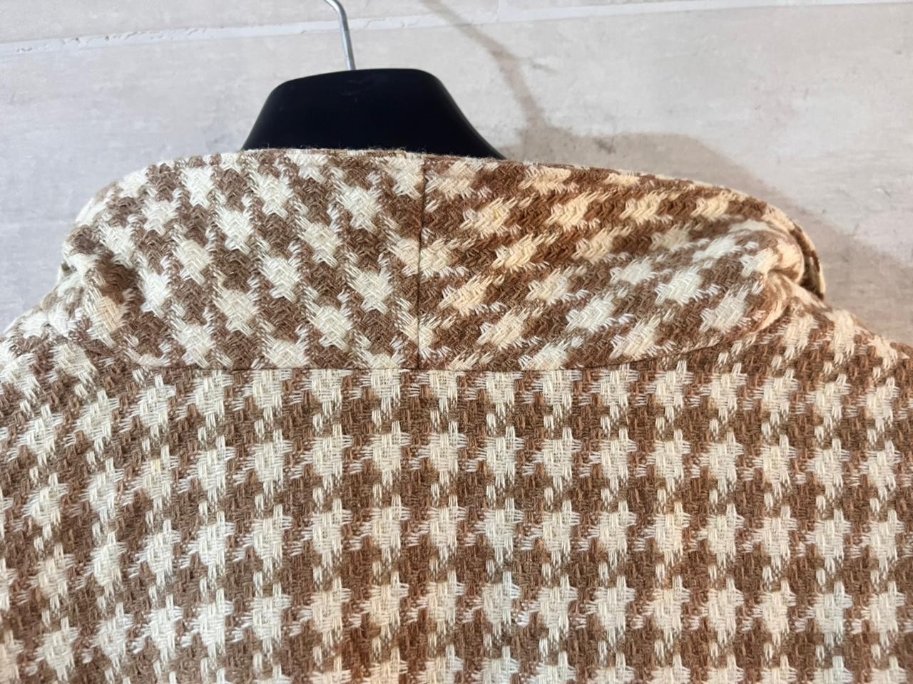 Vintage Tan Jay Women’s Brown and Beige Houndstooth Tweed Blazer size UK 18