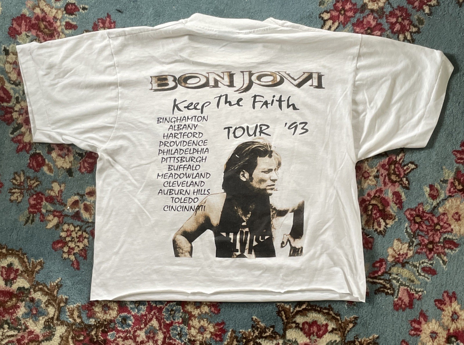 Bon Jovi t shirt Vintage LARGE 1993 Concert Tour Tee Keep the Faith 90s