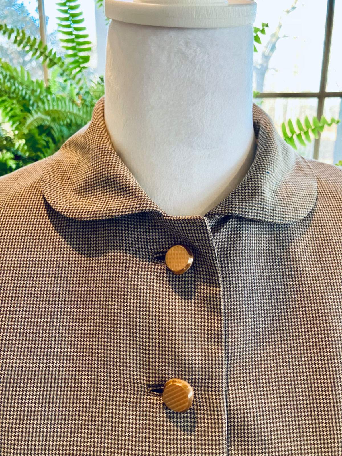 1940s bespoke tailor made ladies wool houndstooth suit with cast glass buttons