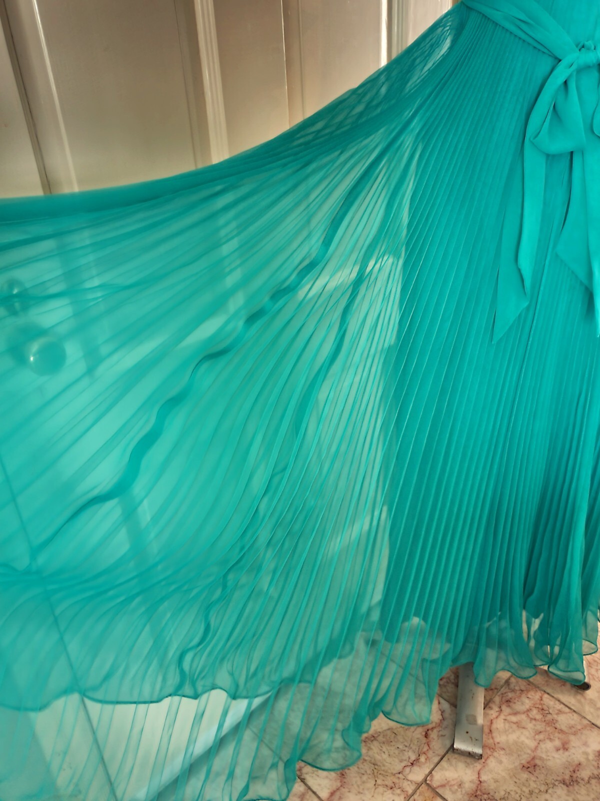 VTG 70s SHEER CHIFFON PLEATED DRESS GOWN Jade Green SIZE S/M Prom Wedding Formal