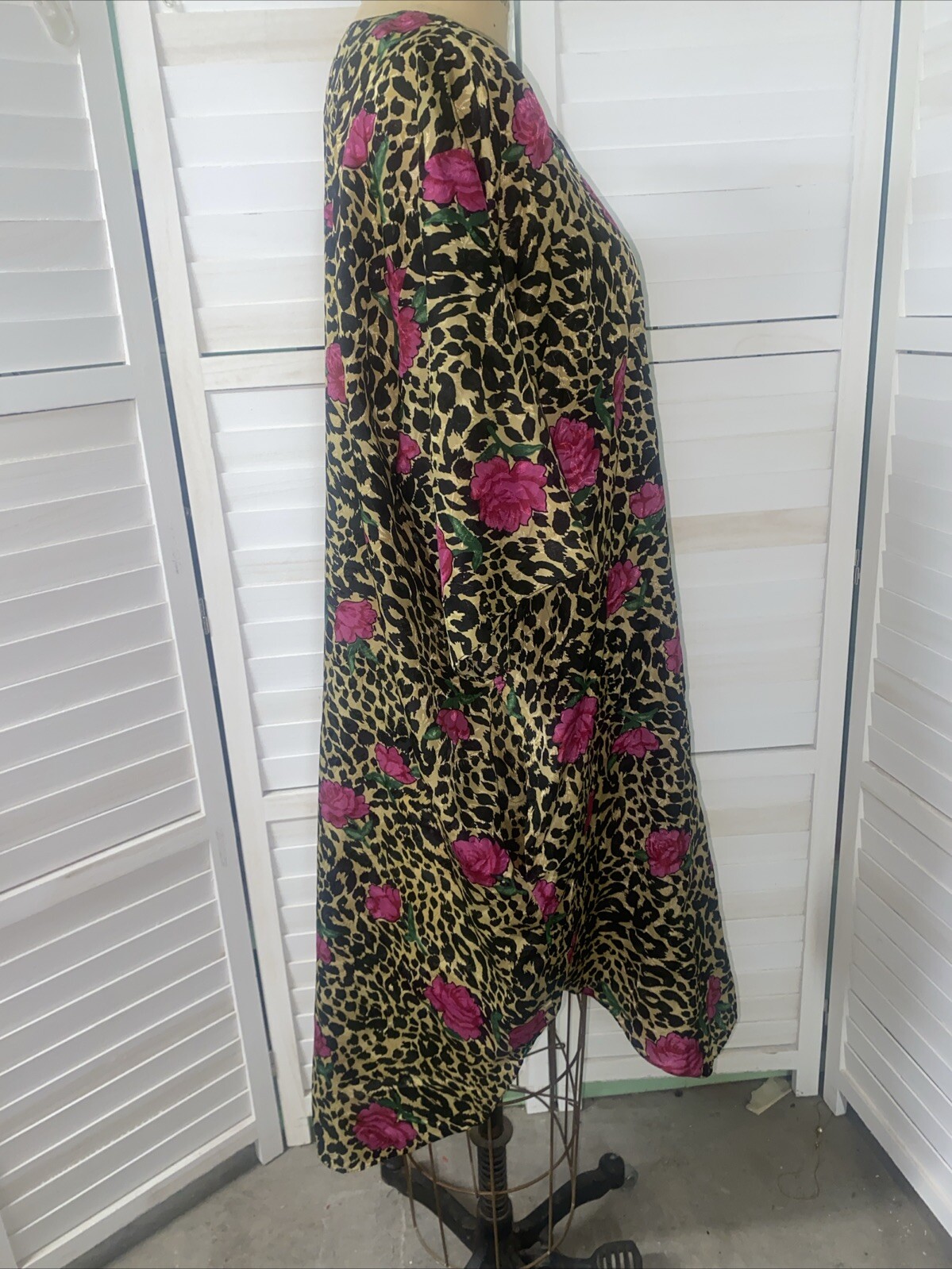Vintage SHAZEIN INTIMATE Size OSFA Purple Animal Floral Nightshirt Robe Muumuu