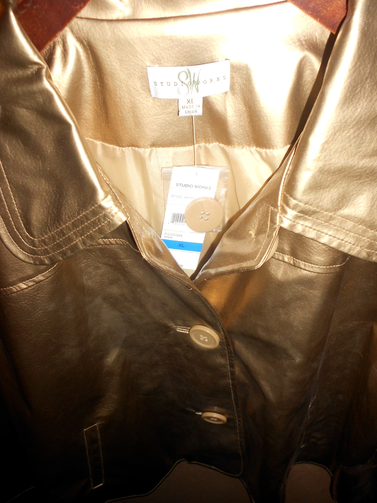 VINTAGE UNUSED SIZE XL LADIES SHINNY GOLD JACKET WITH TAGS BY STUDIO WORKS NEW!