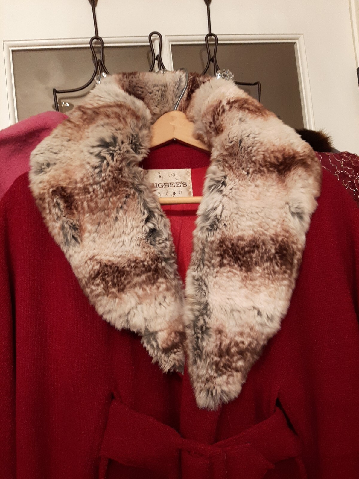 Vintage Empress Chinchilla Fur TRIM Wool Red Coat-belt ABSOLUTELY STUNNINGw/HAT!