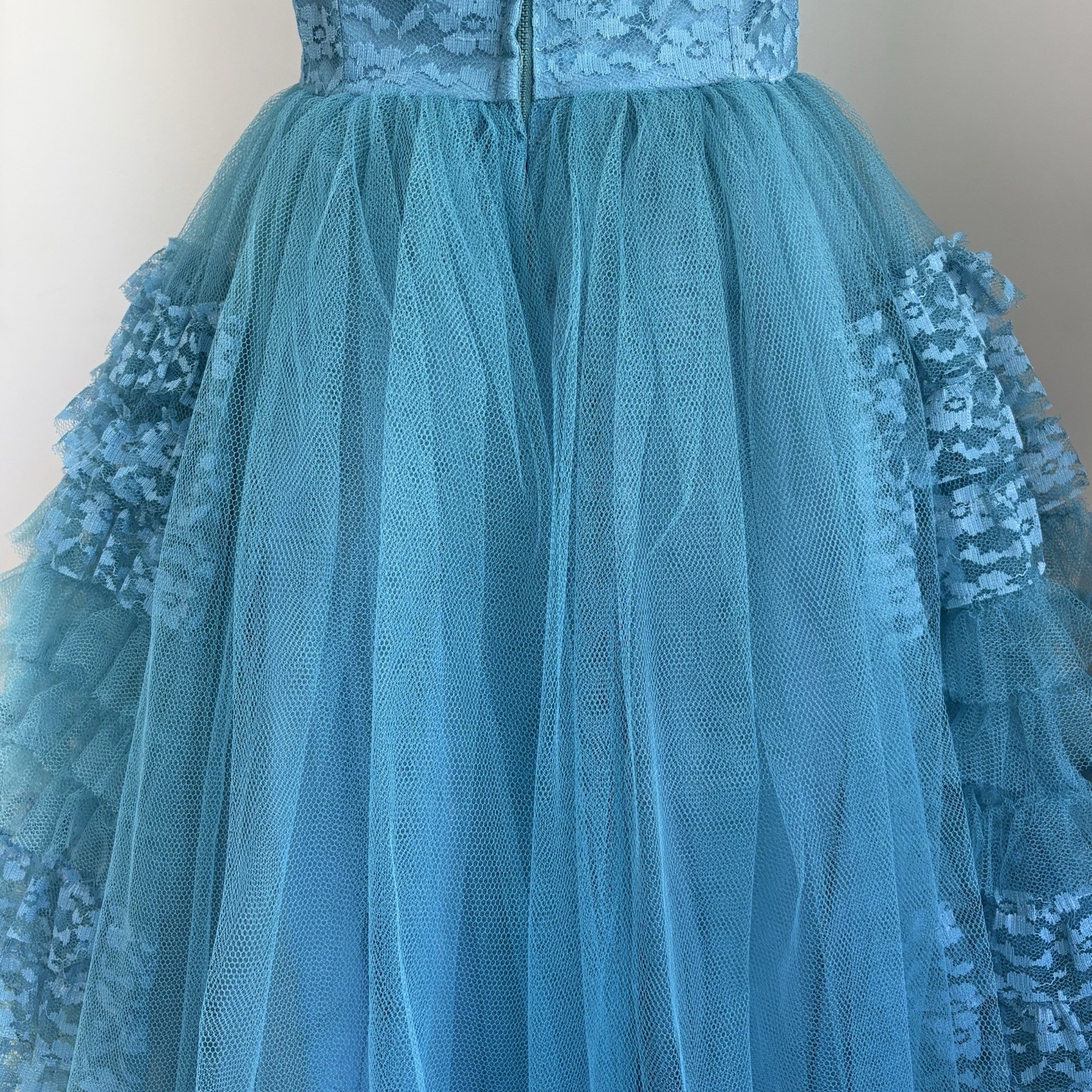 Vintage 1950’s Blue Ruffled Tulle & Lace Strapless Cupcake Prom Party Dress XS