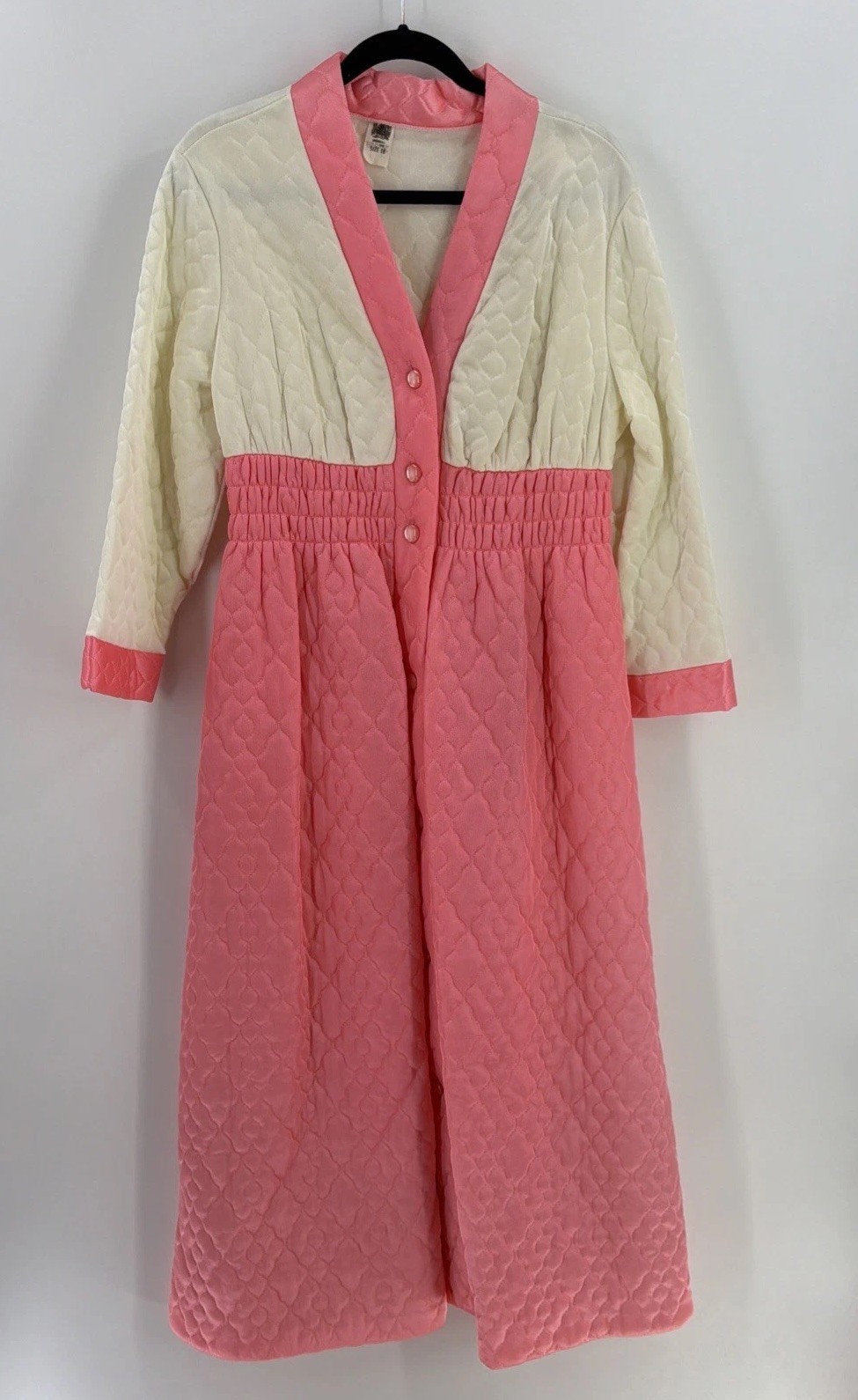 Vintage Quilted Pink Off White Robe Womens Size 18 Button Front Smocked Waist