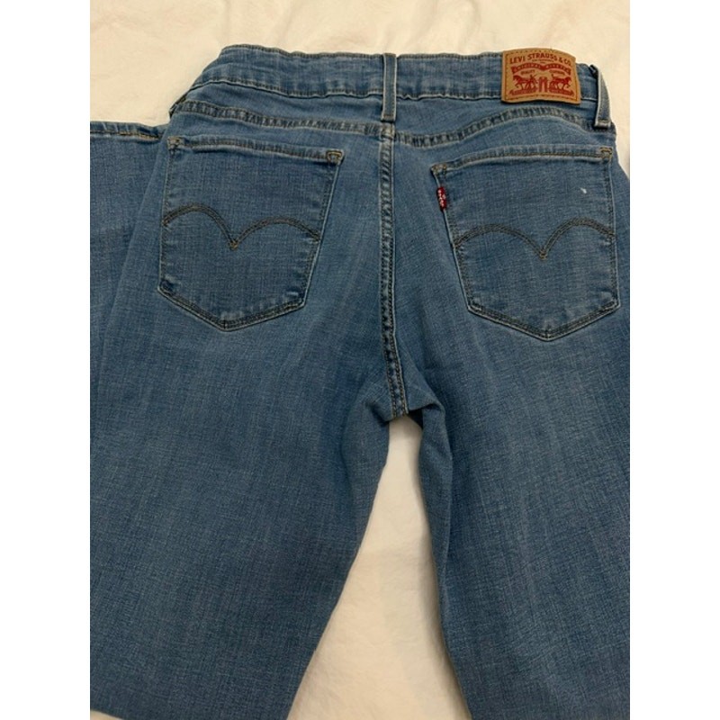 Levis Woman’s 711 Skinny Jeans SZ 29×30