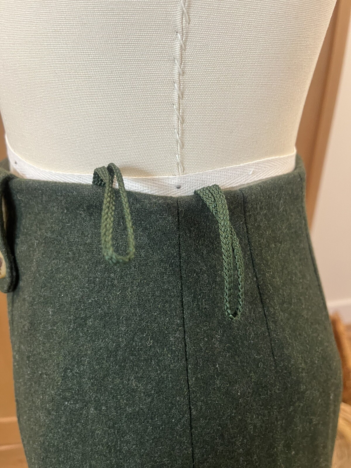 VTG Tofana Sport German Wool Bavarian Skirt-Suit, Wood Buttons Forest Green S/42