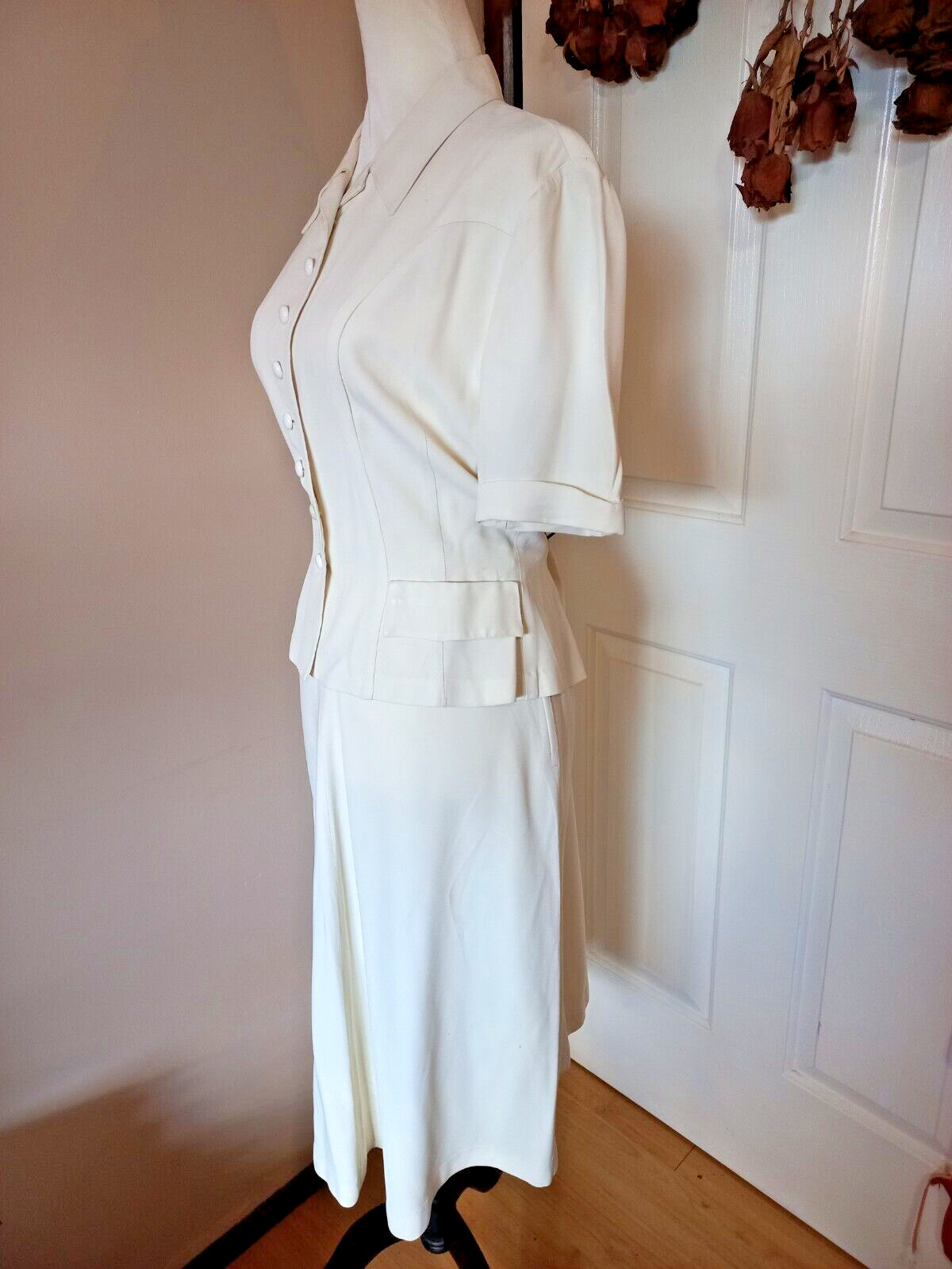 Vintage 1940s Ivory Rayon Old Hollywood Glamour Tailored Summer Skirt Suit S/M