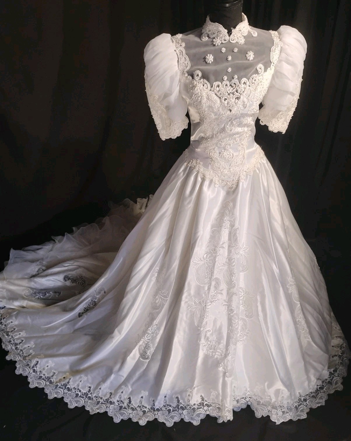 Vintage San Martin White Ruffle Train Cap Sleeve Sz M Wedding Gown Stunning