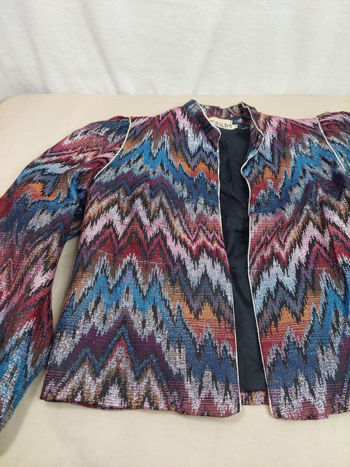 Vintage 80s Metallic Brocade Jacket Womens XS S Cropped Puff Sleeve Ikat Zig Zag