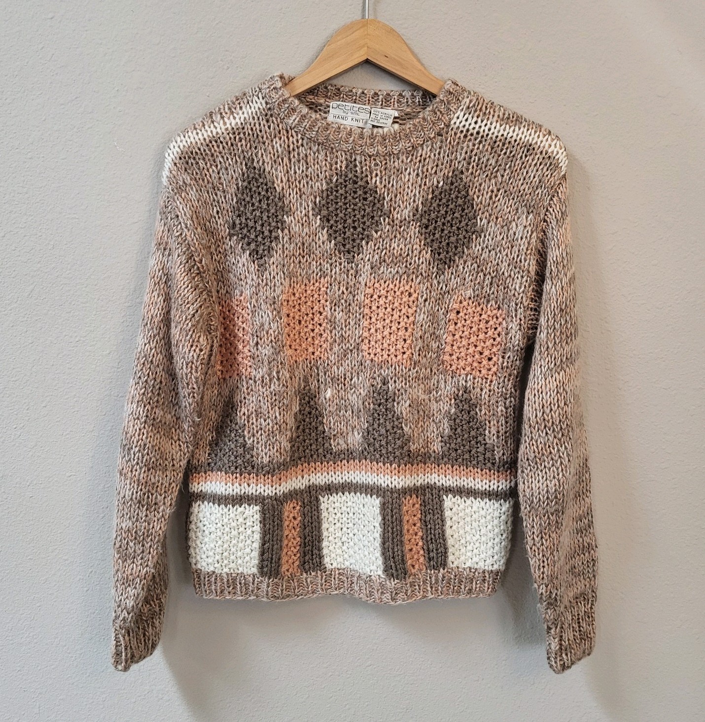 VTG 80s 90s Pullover Hand Knit Acrylic Crew Sweater Medium Pink Gray Diamond