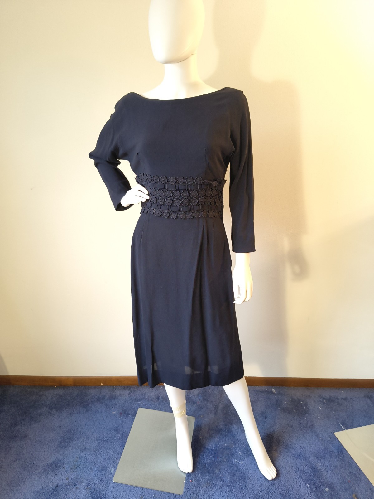 A Vintage 1950’s Rayon Creepe Fitted Navy cocktail Dress In Excellent Condition