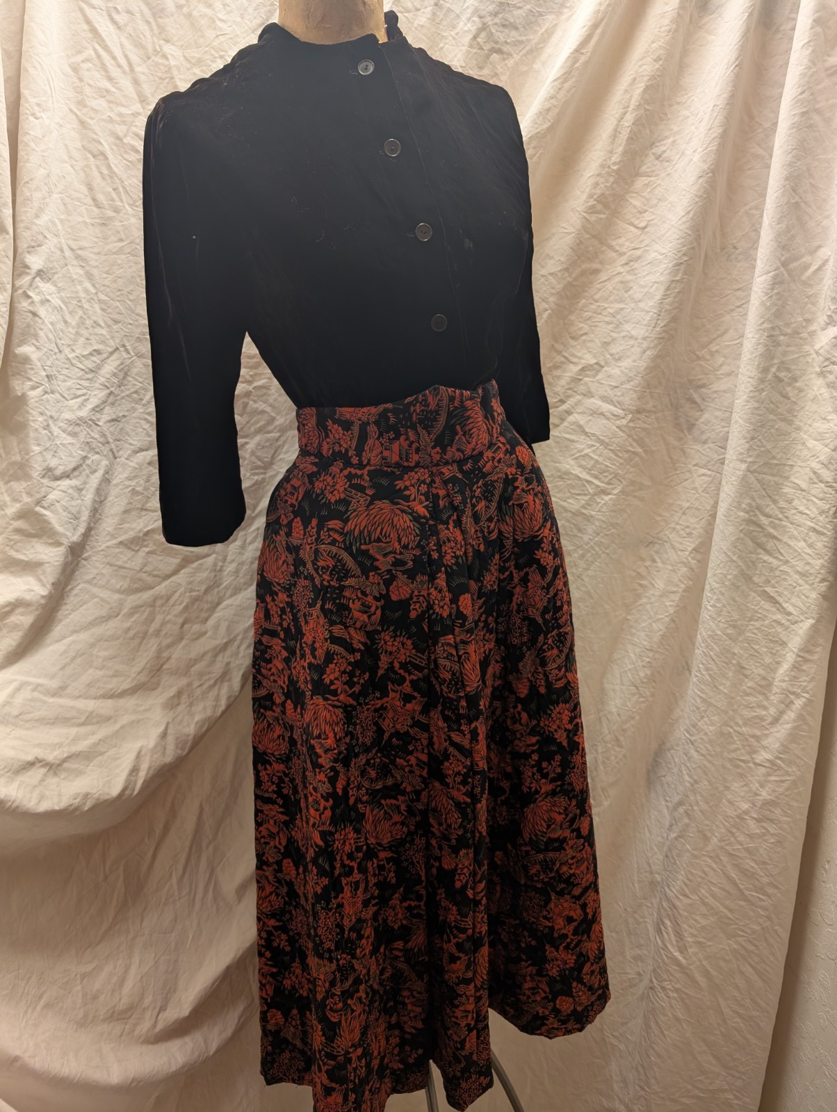 Vtg 50s Red & Black Skirt By Hobbies for Lorch of Dallas & 40s Velvet Top S/M