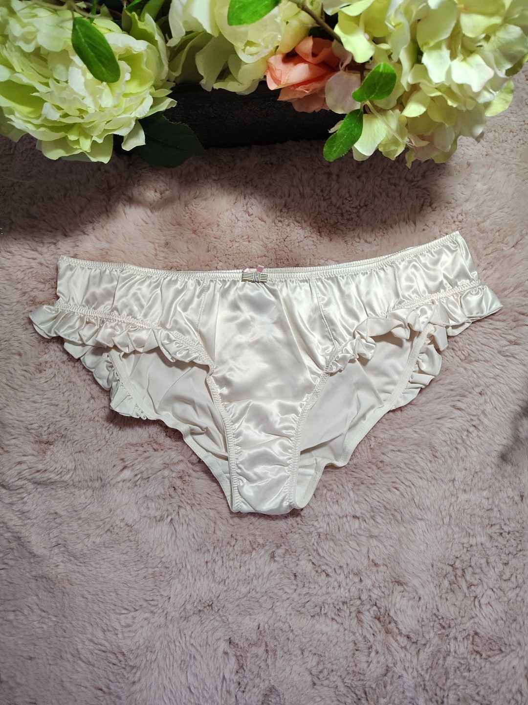 Rare Vintage Victoria’s Secret Sexy Little Things Woven Flutter Hipsters