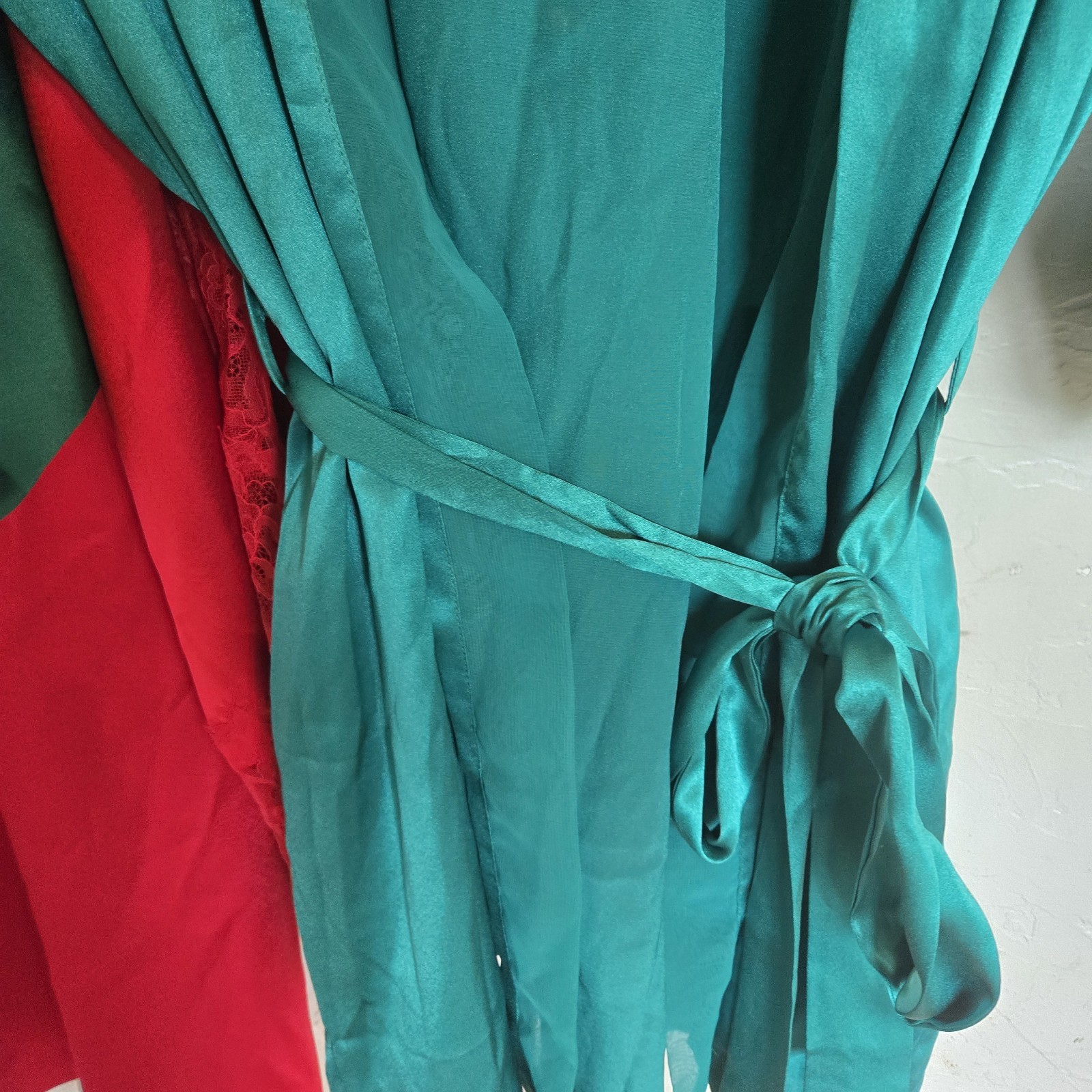 VTG Victoria’s Secret Gold Label Robe Lot Of 2 Emerald Green Red Stunning XL XXL