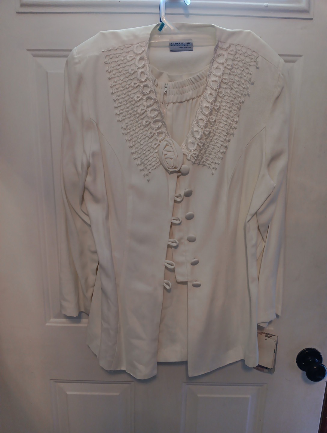 Vintage 80s Tina Barrie Size 16P 2PC Jacket & Skirt Cream Color Made in USA