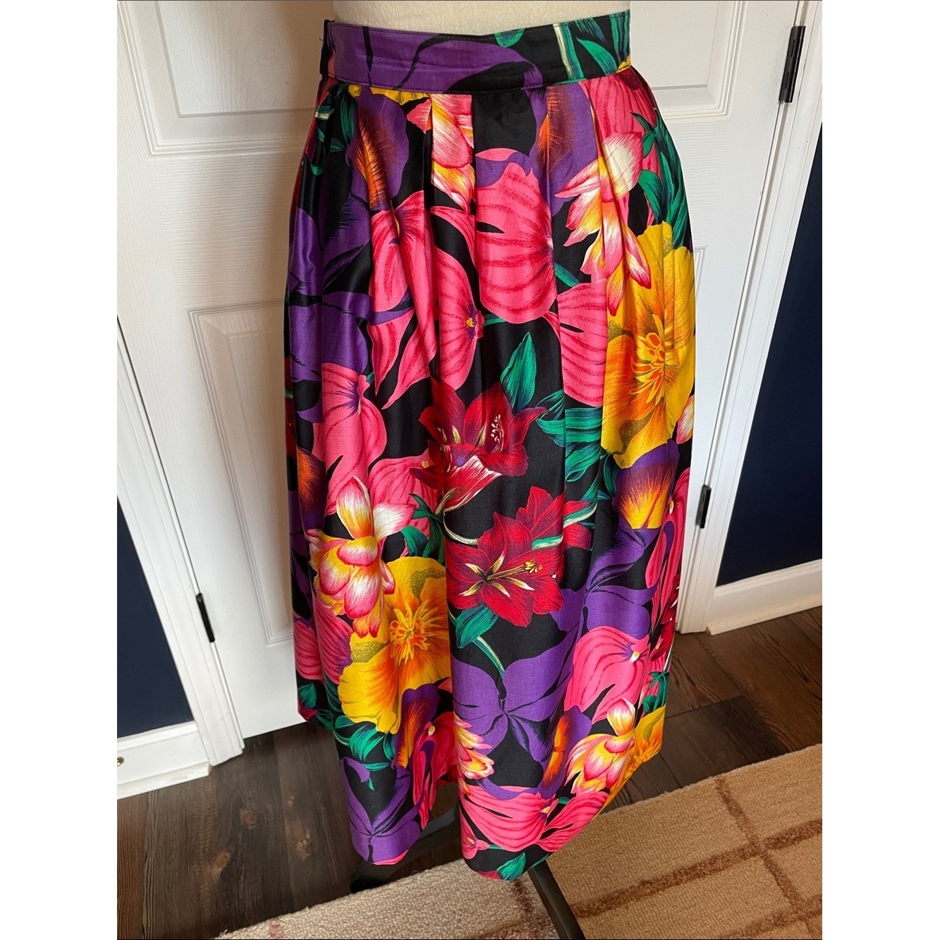 Vintage Tweedsbury Bold Floral Midi Skirt Black Multi Side Pockets Size 8