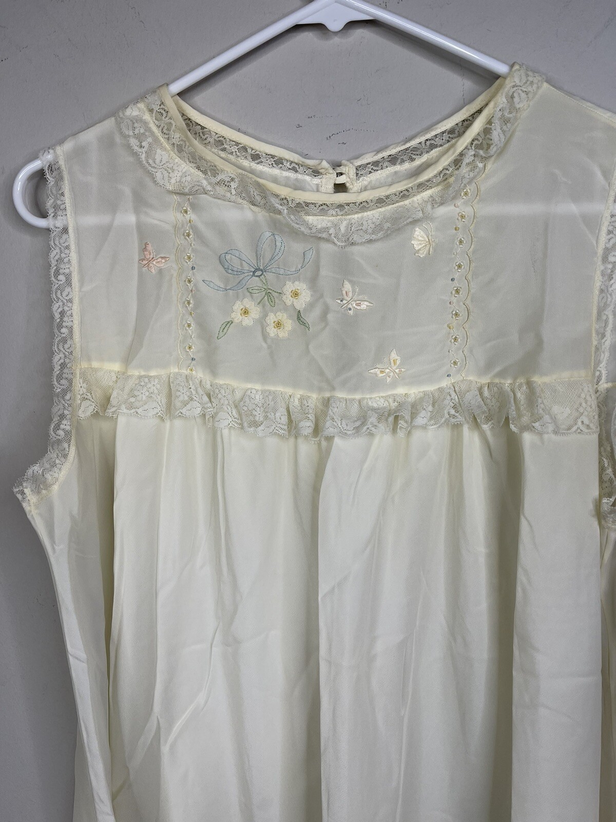 Vintage Corhan Noumair Nightgown Lace hand Embroidered Vintage Lingerie M flaws