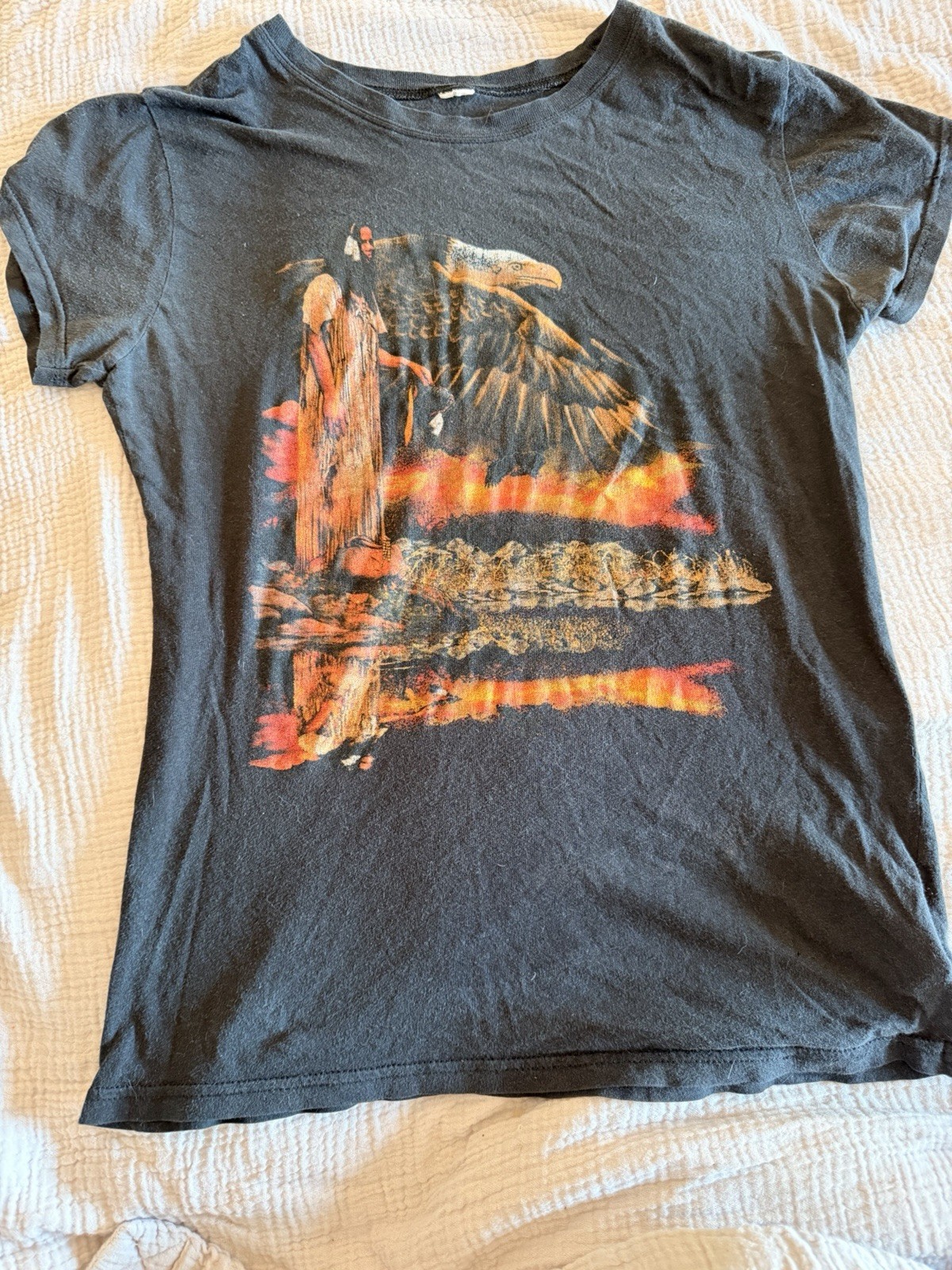 Vintage Women’s 90s Native American &Hawk Graphic Tee Shirt S/M