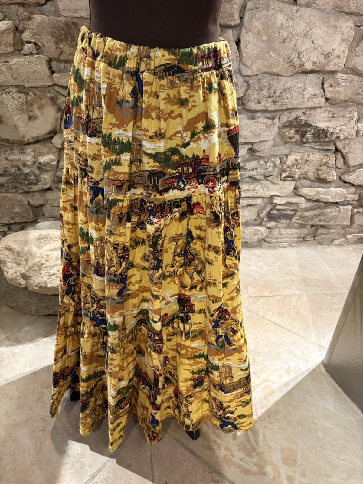 Vintage Sharon Young Sportswear Yellow Western Print Broomstick Skirt Size S/M