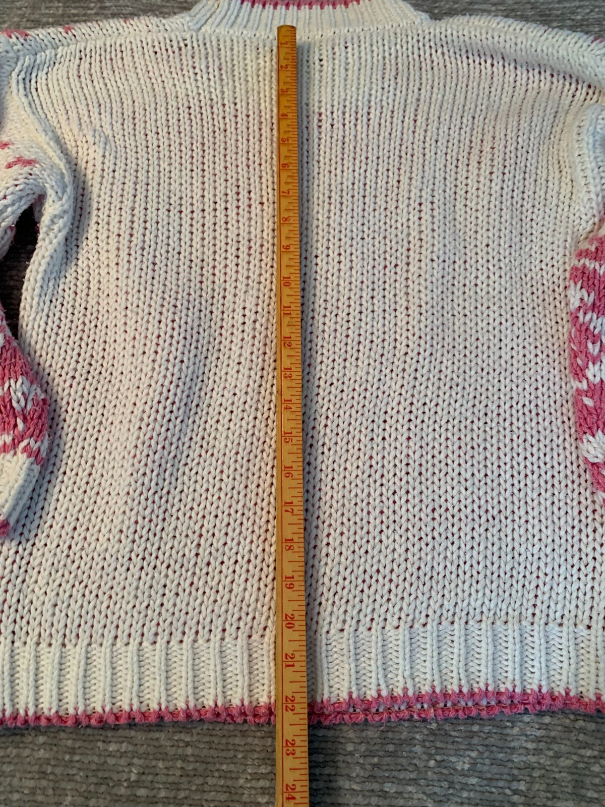 Vtg 80’s Nuovo Industriale Women’s Medium Pink and White Sweater