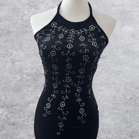 Vintage Black Velvet Maxi Gown with Floral Glitter Embroidery Finesse USA Small