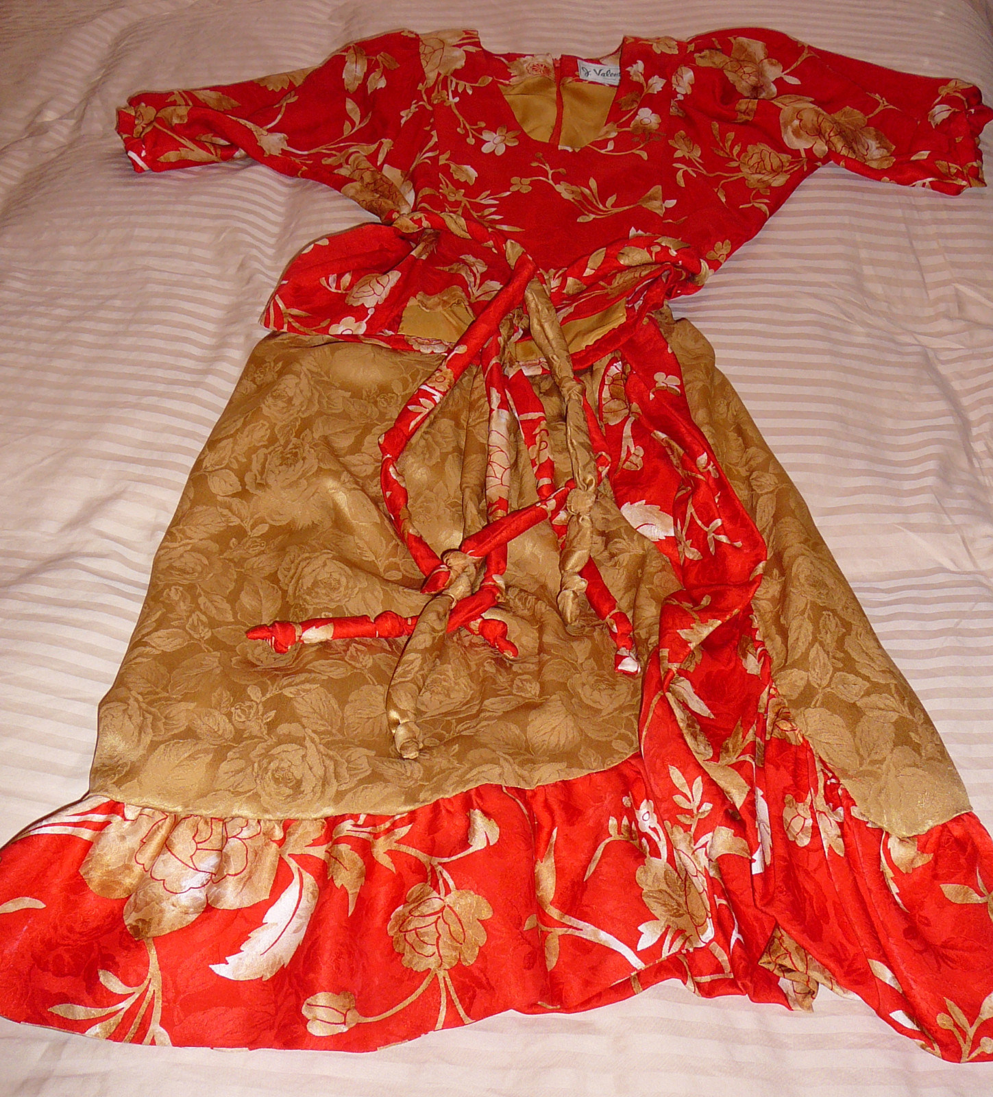 Two piece dressy silk outfit, vintage, custom made by Valentino, Sedona Arizona