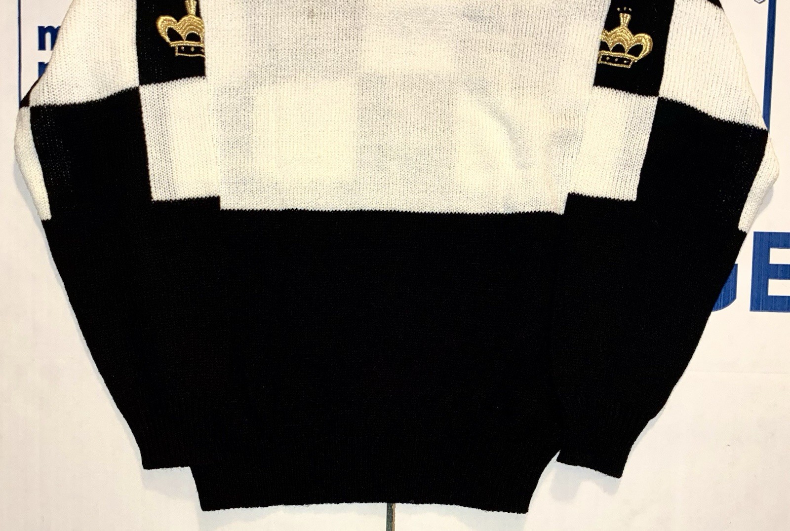 ANN WI VINTAGE 1980S CHESS THEMED BLACK WHITE & GOLD EMBROIDERED WOMENS SWEATER