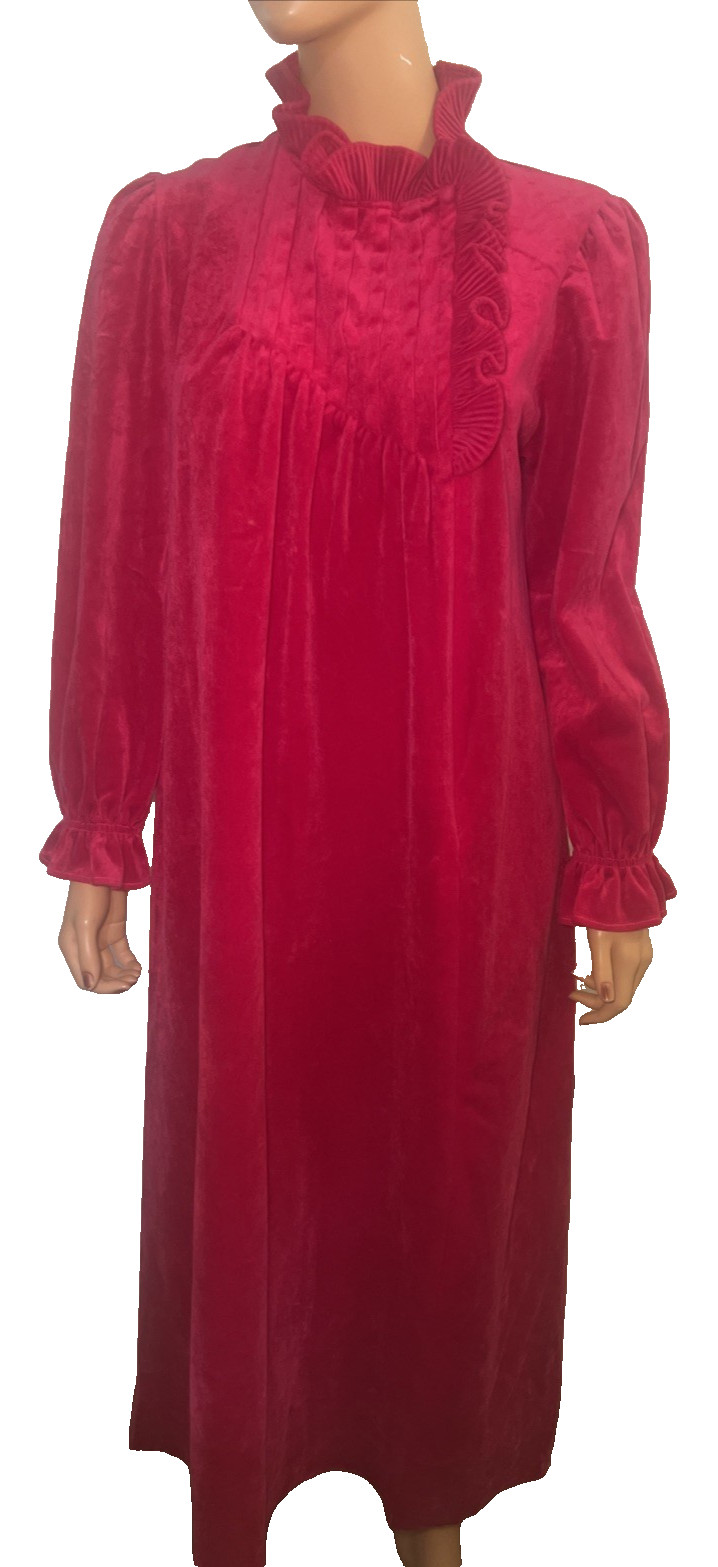VTG 70s RUBY RED Velour FRILLY Nightgown Donna Richard for Gilligan & O’Malley