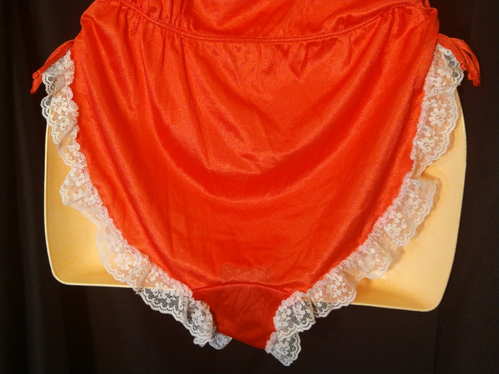Jennifer Dale Red Silky Nylon & Lace Romper Slip On Teddy Bodysuit sz M Vintage