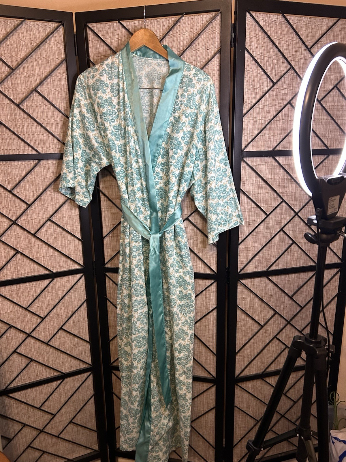 1960’s Vintage Handmade Robe With Matching Belt Beige And Seafoam Green-M
