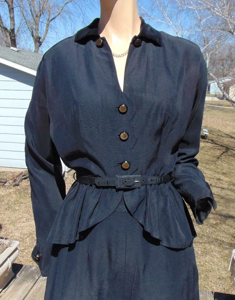 VTG 40S JUNE BENTLEY BLACK FAILLE & VELVET SKIRT SUIT BELTED JACKET 26W