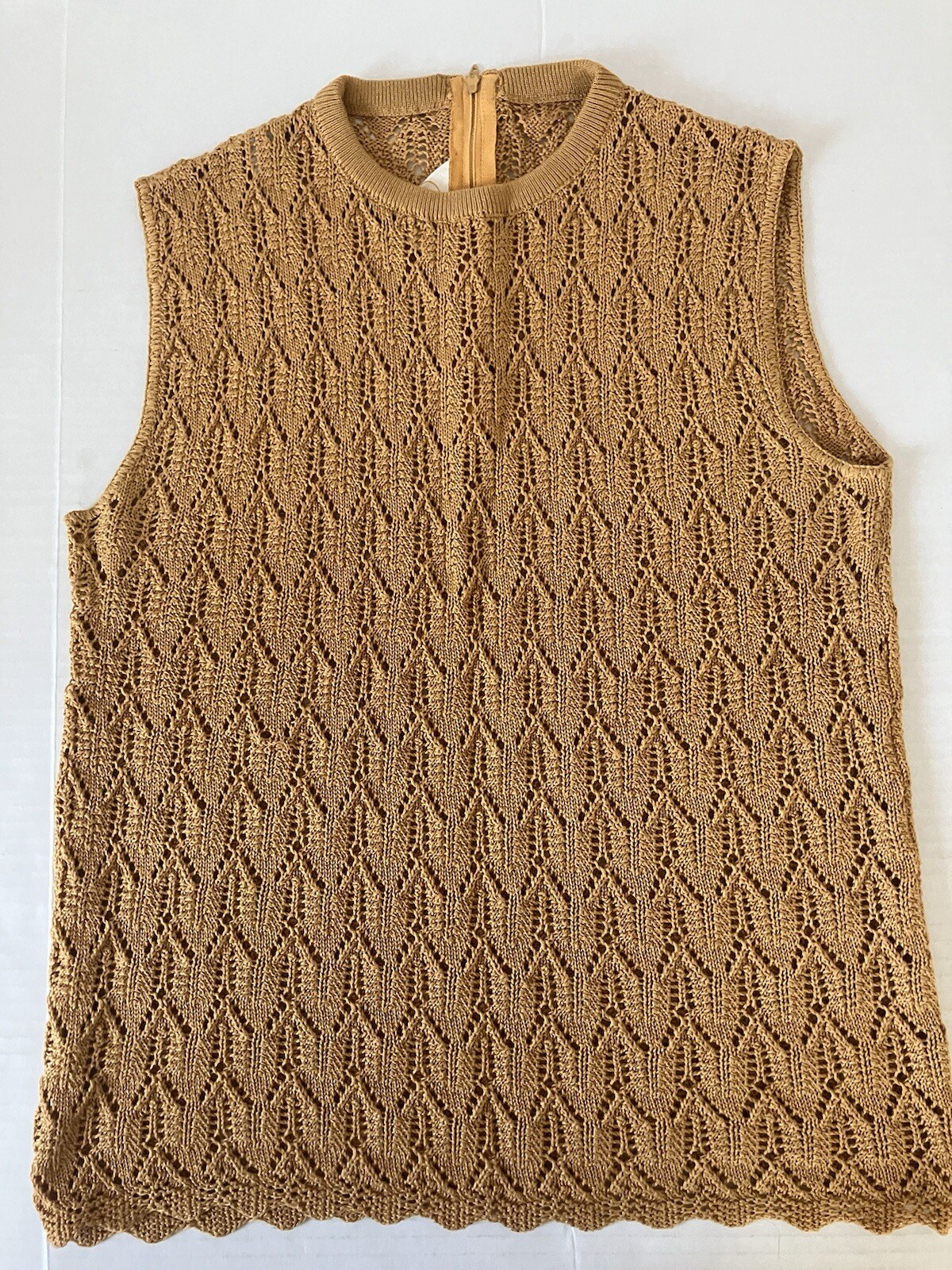 Sportempos Open Knit Sweater Women’s Medium Gold 1/4 Zip Back Sleeveless Vintage