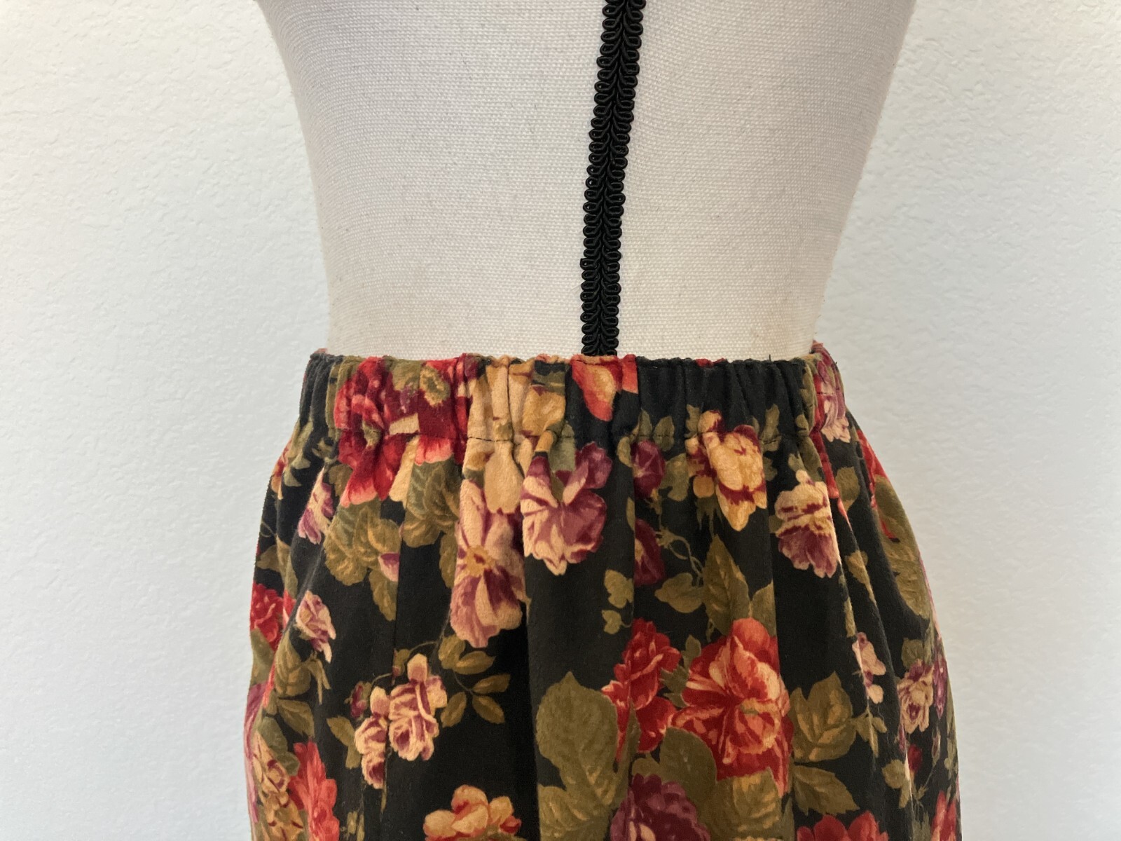 1980s Hand Sewn Floral Midi Skirt, Vtg Skirt with Elastic Waistband