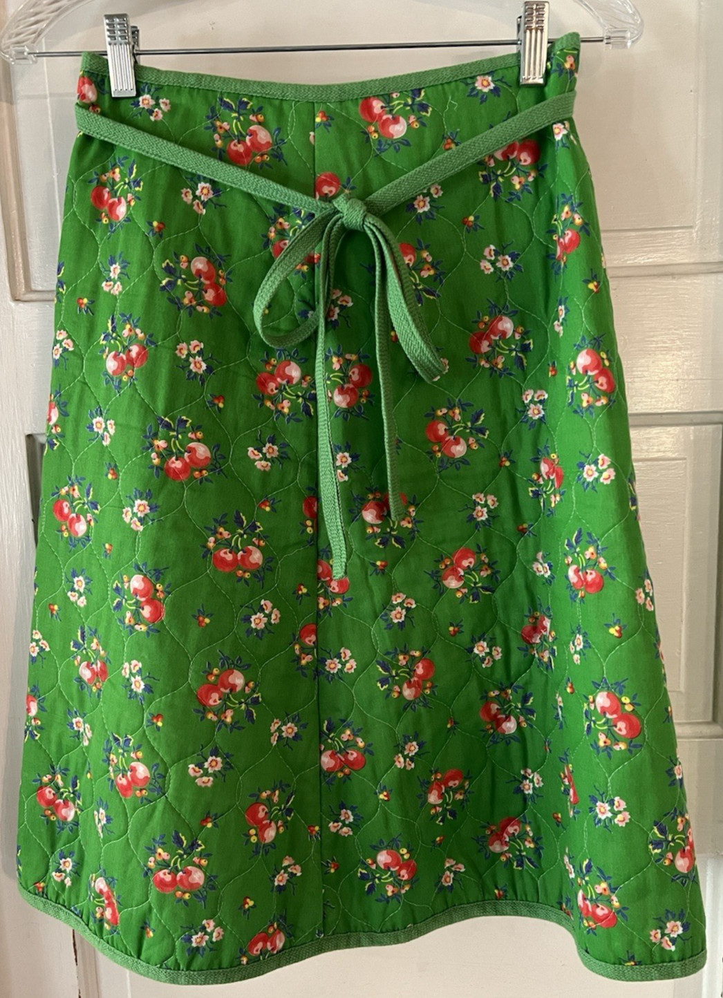 Vtg Meadowbank Quilted Wrap SKIRT Green w/ Pink Red Cherries Apple Fruit Floral