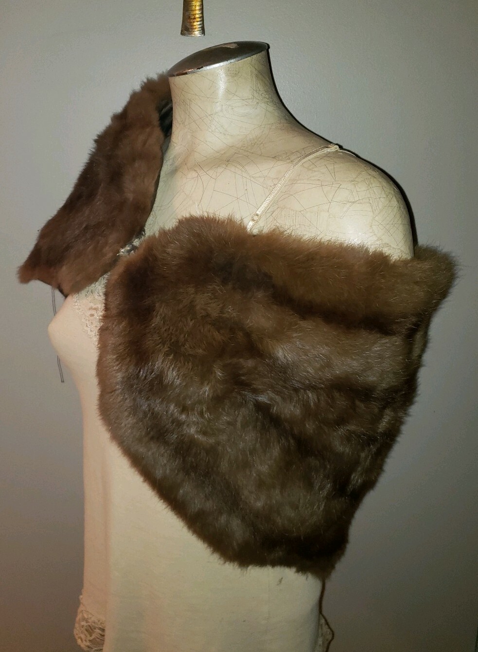 Vintage 1950’s era wild mink fur stole shawl caplet brown retro glam opera