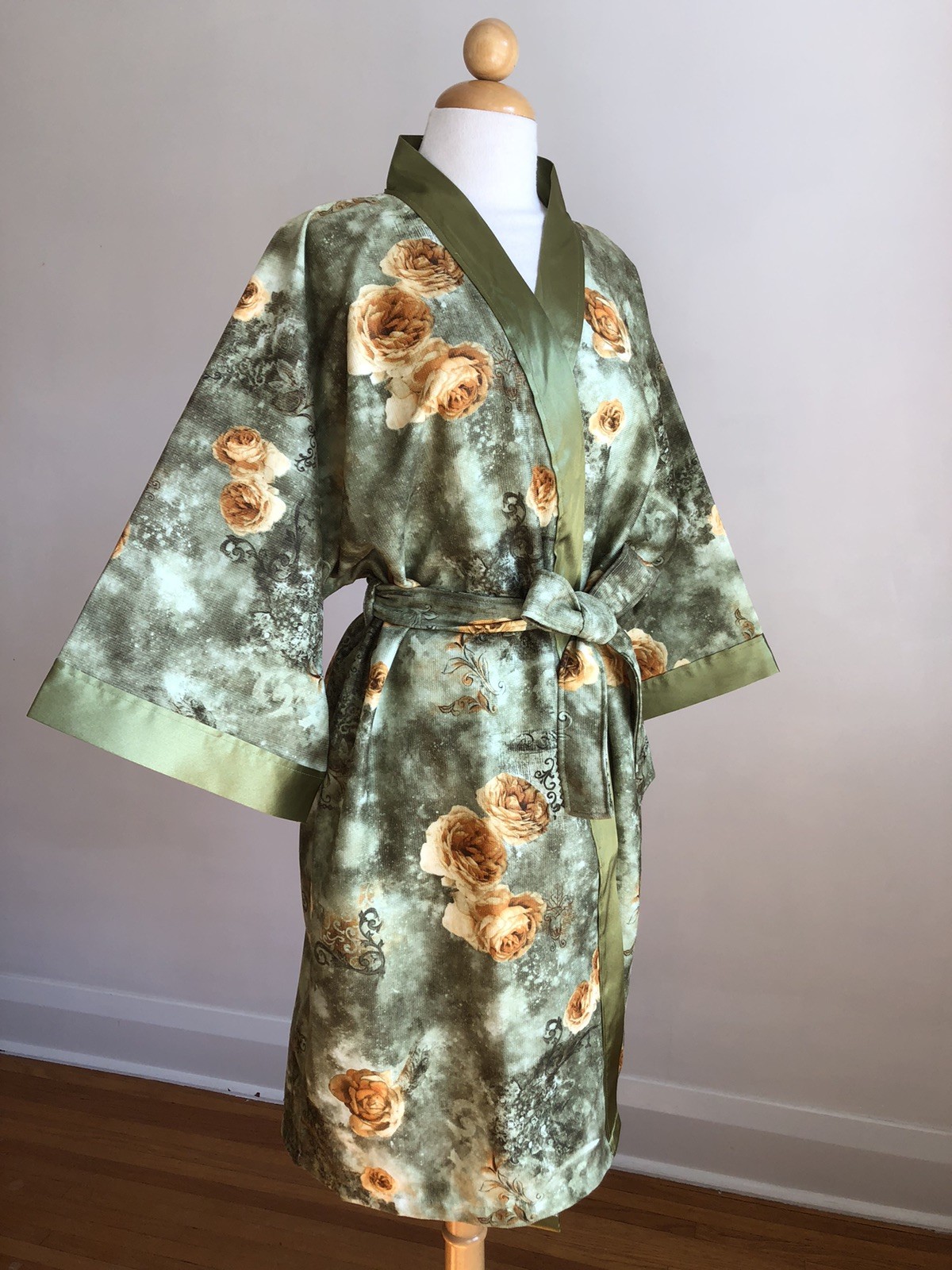 STUNNING VTG NWOT J.COOL Green w/ Yellow Roses Terrycloth Kimono Robe SZ XL