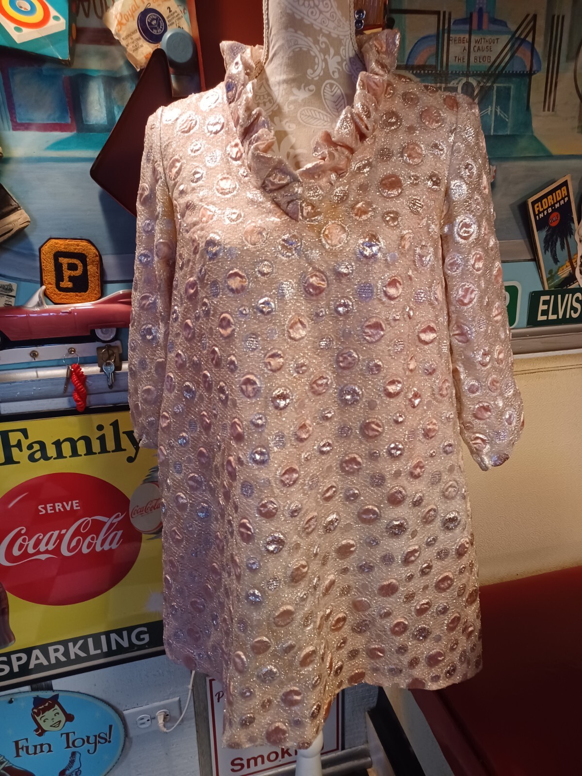 True VTG Mid-century 1960s A Line Swing GoGo Mini Dress Metallic MCM MOD Shift M