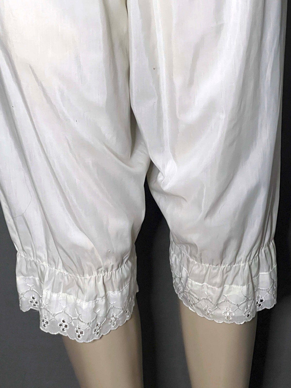 Vintage White Cotton Bloomers W/Lace Hem