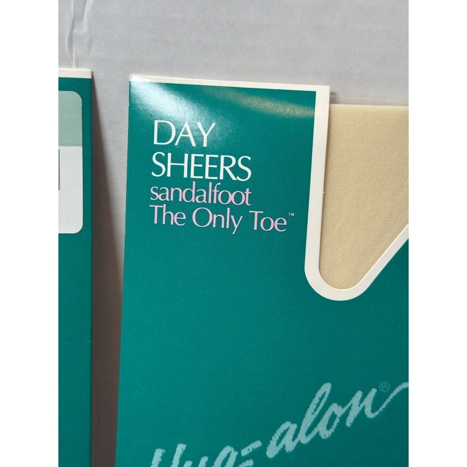 Nos VTG Sears Hug-alon Pantyhose Women Tall Ivory Day Sheers Sandalfoot 2 Pairs
