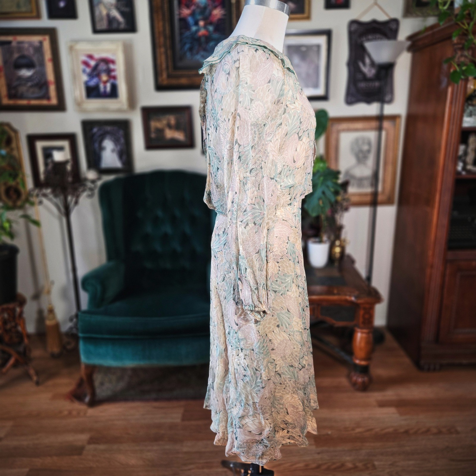 Silk Dress Vintage 70s Style Floral Pastel Paisley Long Sleeve Midi Flowy 5/6