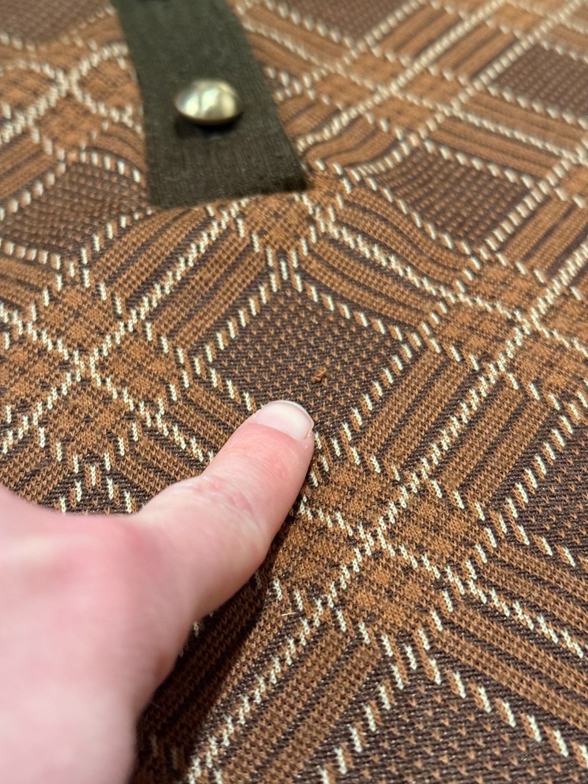 Vtg 1960’s Fashion Wagon Long Sleeve 4 Button Brown Plaid Shirt – Rare!