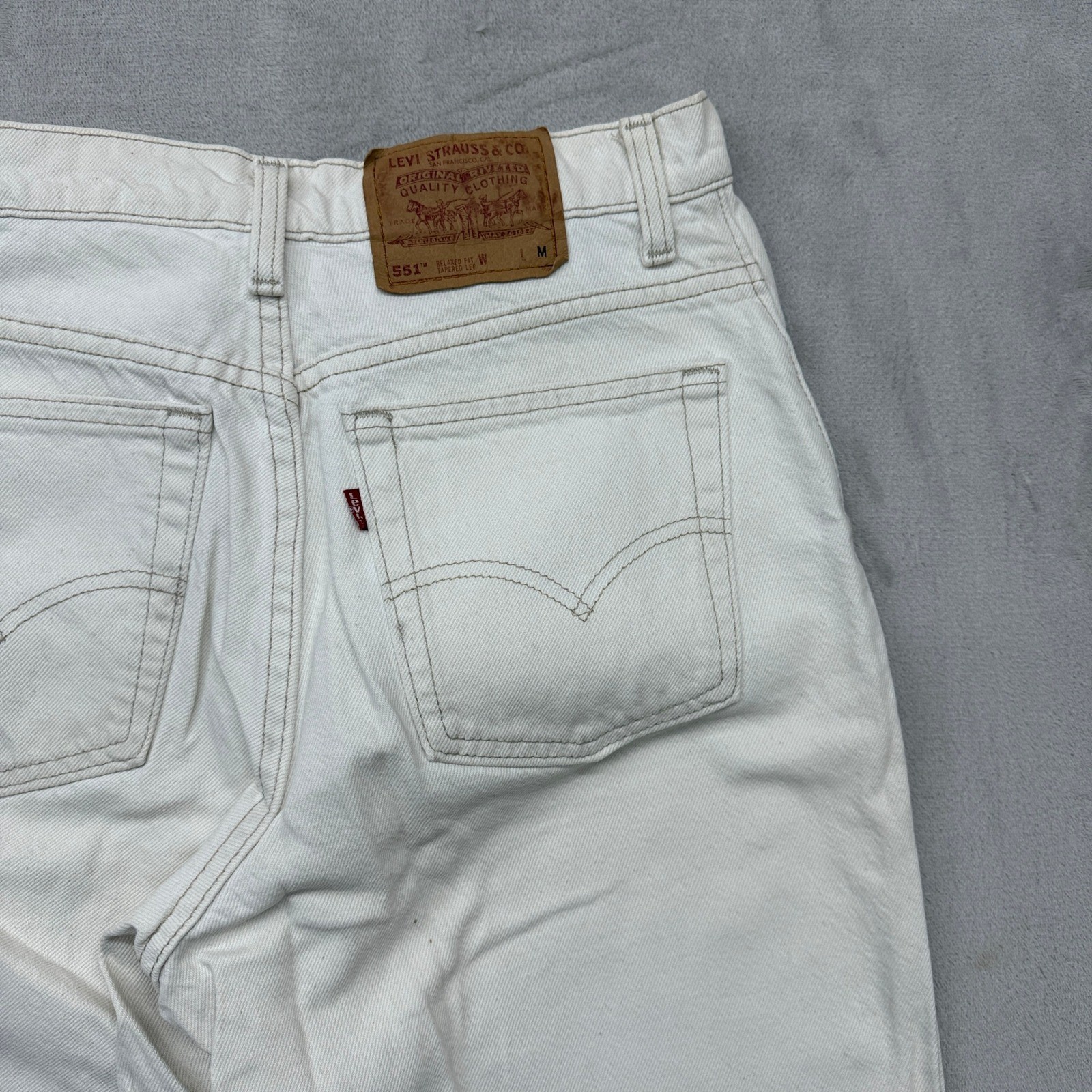 Vintage Levi’s 551 Jeans Women’s 12 M Off-White Relaxed Fit Tapered Leg USA Made