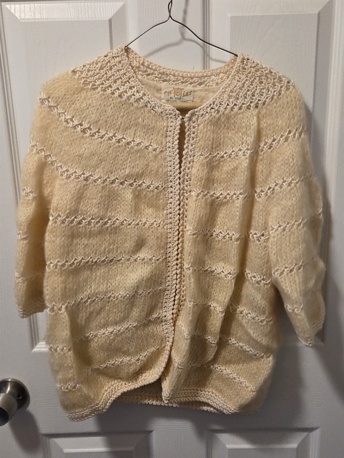 Beige Mohair Wool Cardigan Fully Lined by Cyn Les Hong Kong Vintage Size Large