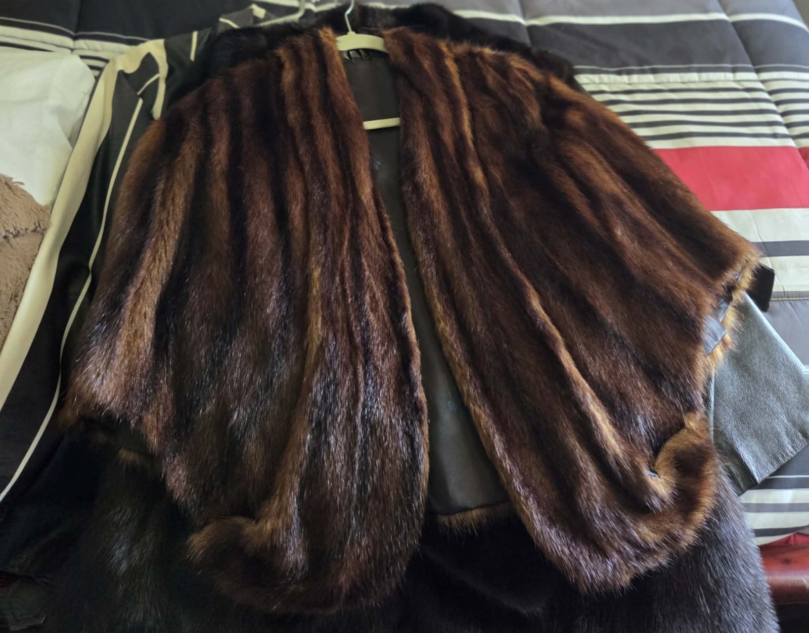Vintage Real Mink Fur Stole Wrap Cape Dark Brown Mid-Century Hollywood Glamour