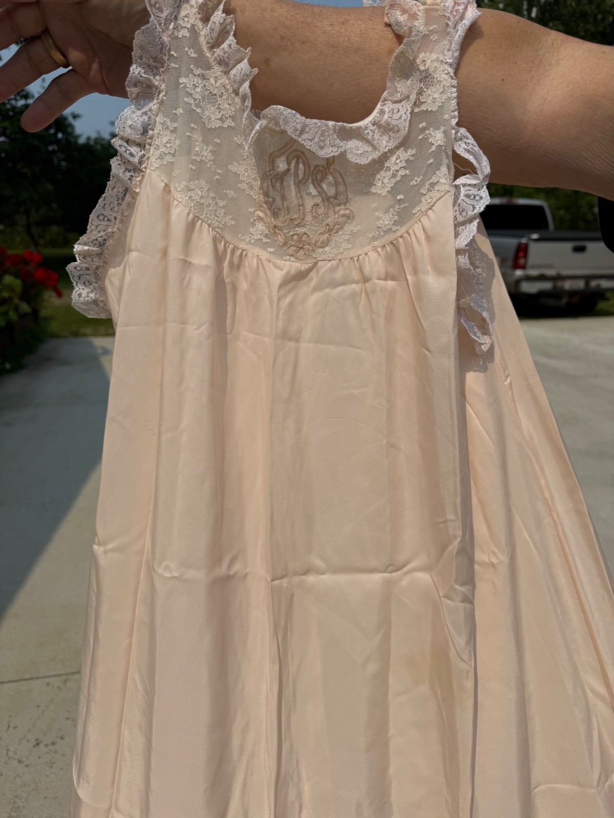 Corhan Noumair VINTAGE Pink Long Dressing Nightgown Lace on Top/Bottom Nursing?