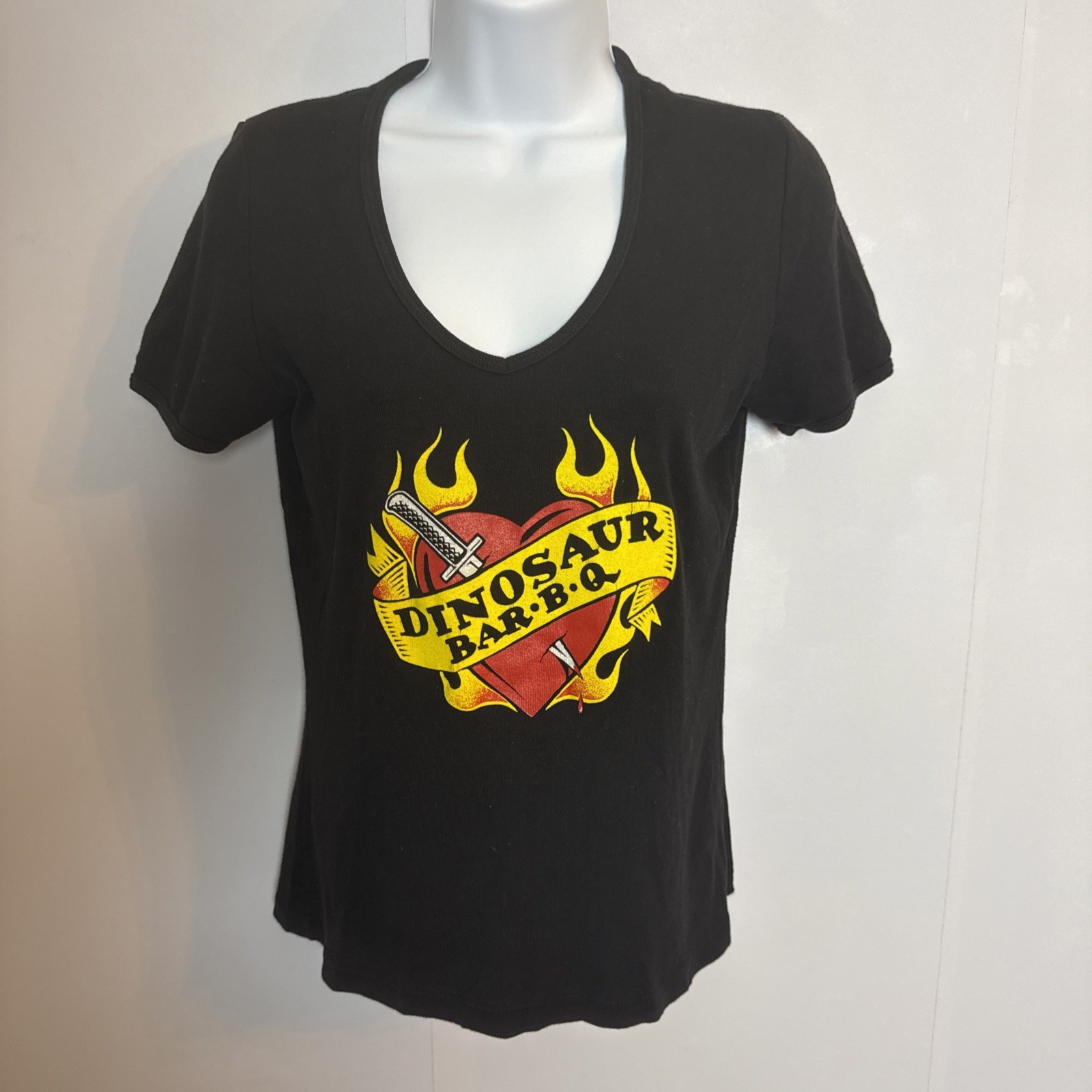 Vintage 90’s Dinosaur BBQ Women’s V-Neck T-shirt Deadstock Biker Graphic tee
