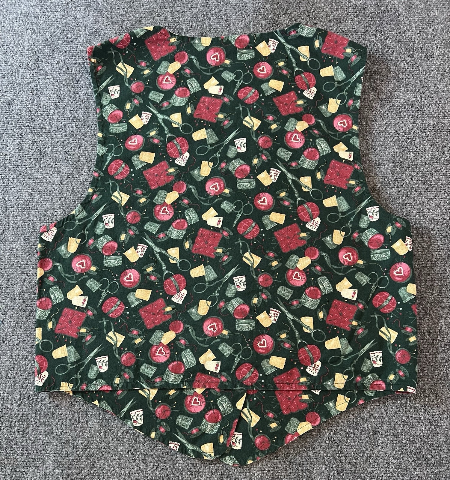 Vintage 90s Fabric Traditions Sewing Notions Vest Novelty Green Waistcoat Large