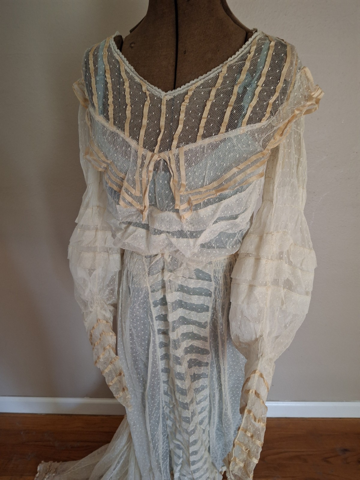 Vintage 1900 Charming Swiss Dotted/Ribbon Trim Bodice & Skirt