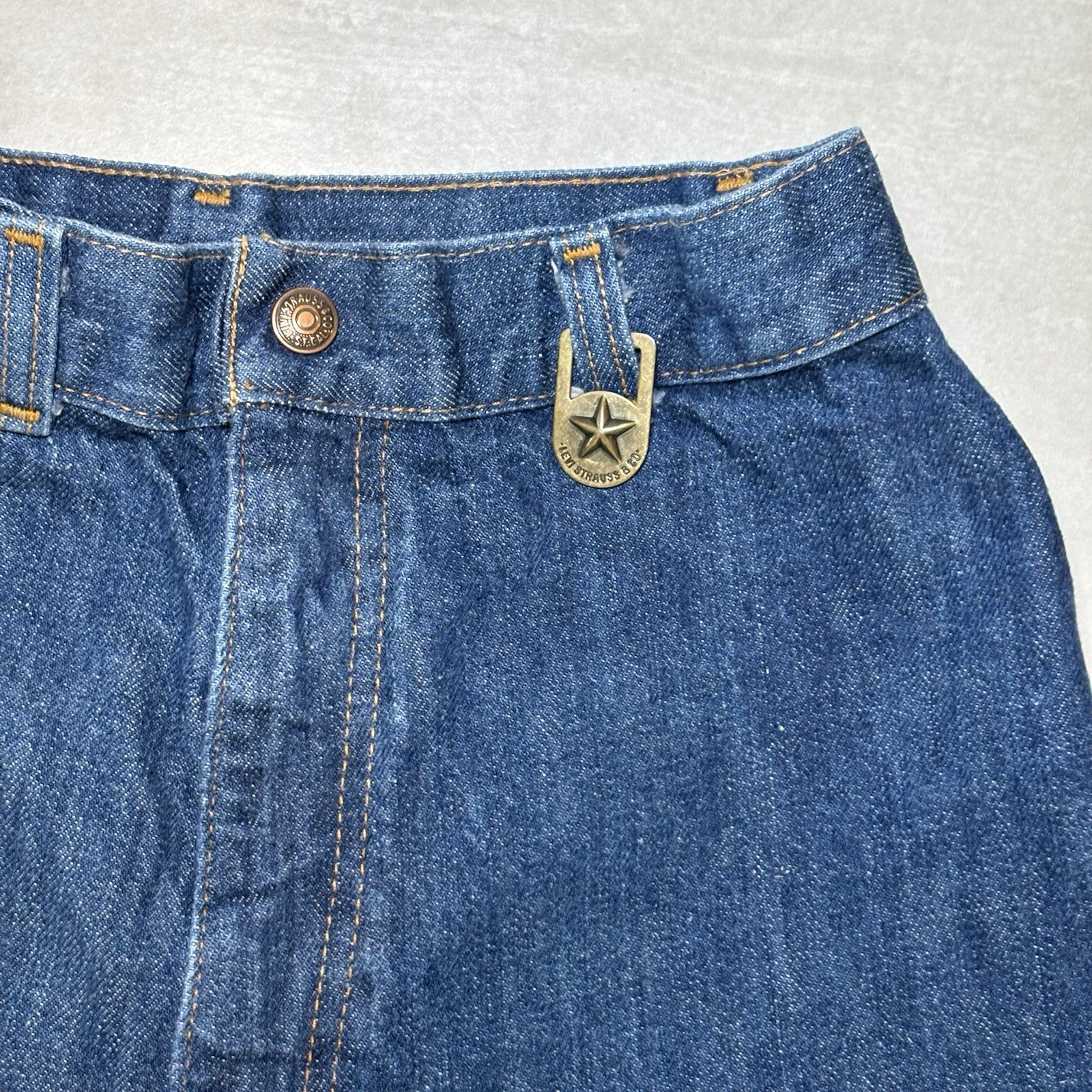 Women’s 70s Levi’s Dark Wash Wide Leg Jeans 1970s Sz 12 Orange Tab Denim